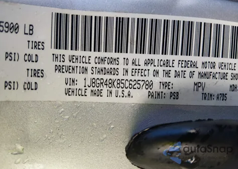 2005 Jeep Grand Cherokee Laredo z USA, uszkodzony, nr VIN 1J8GR48K85C625780